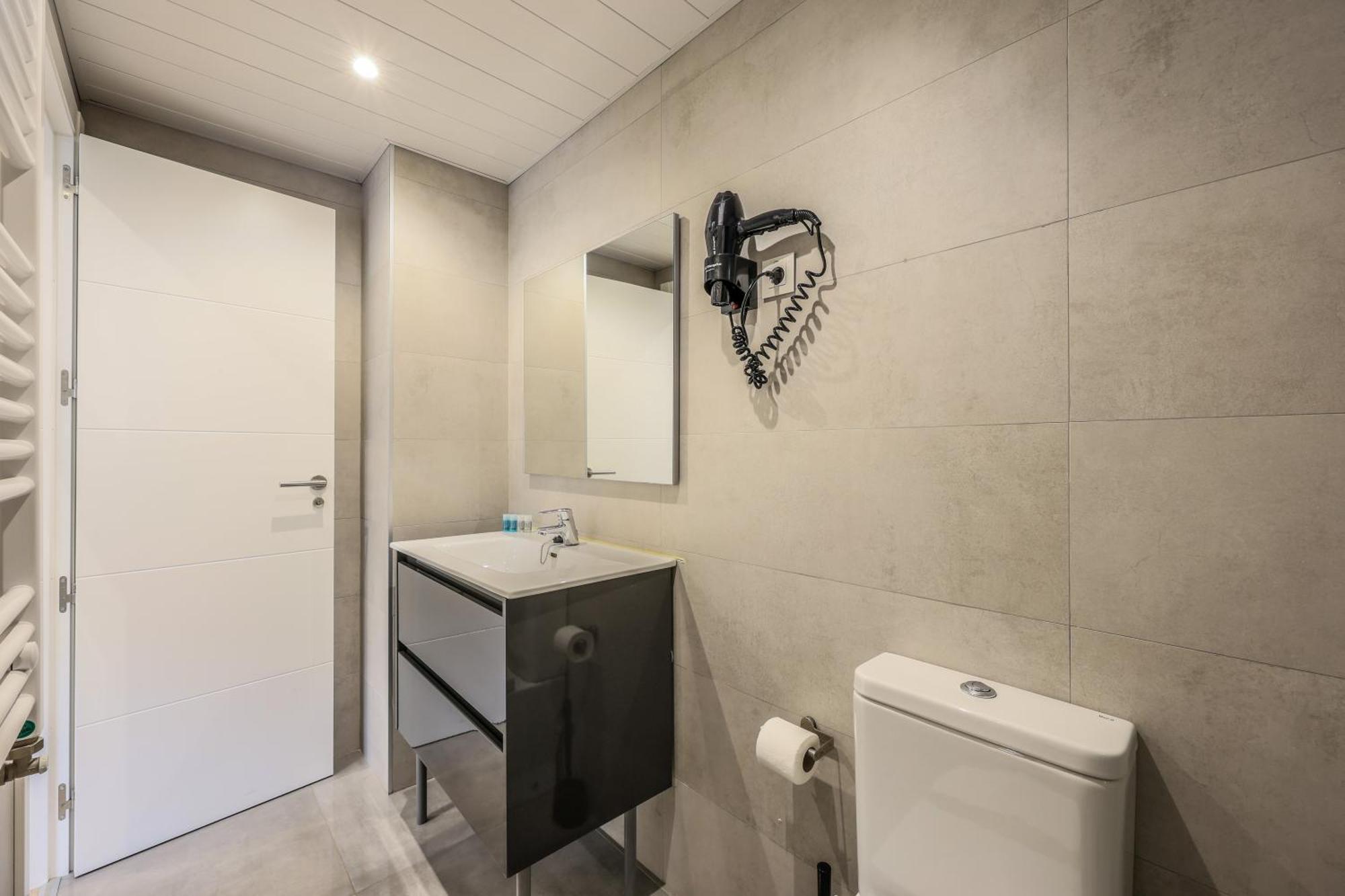 Amazinn Places Blasco De Garay 105 Madrid Ngoại thất bức ảnh
