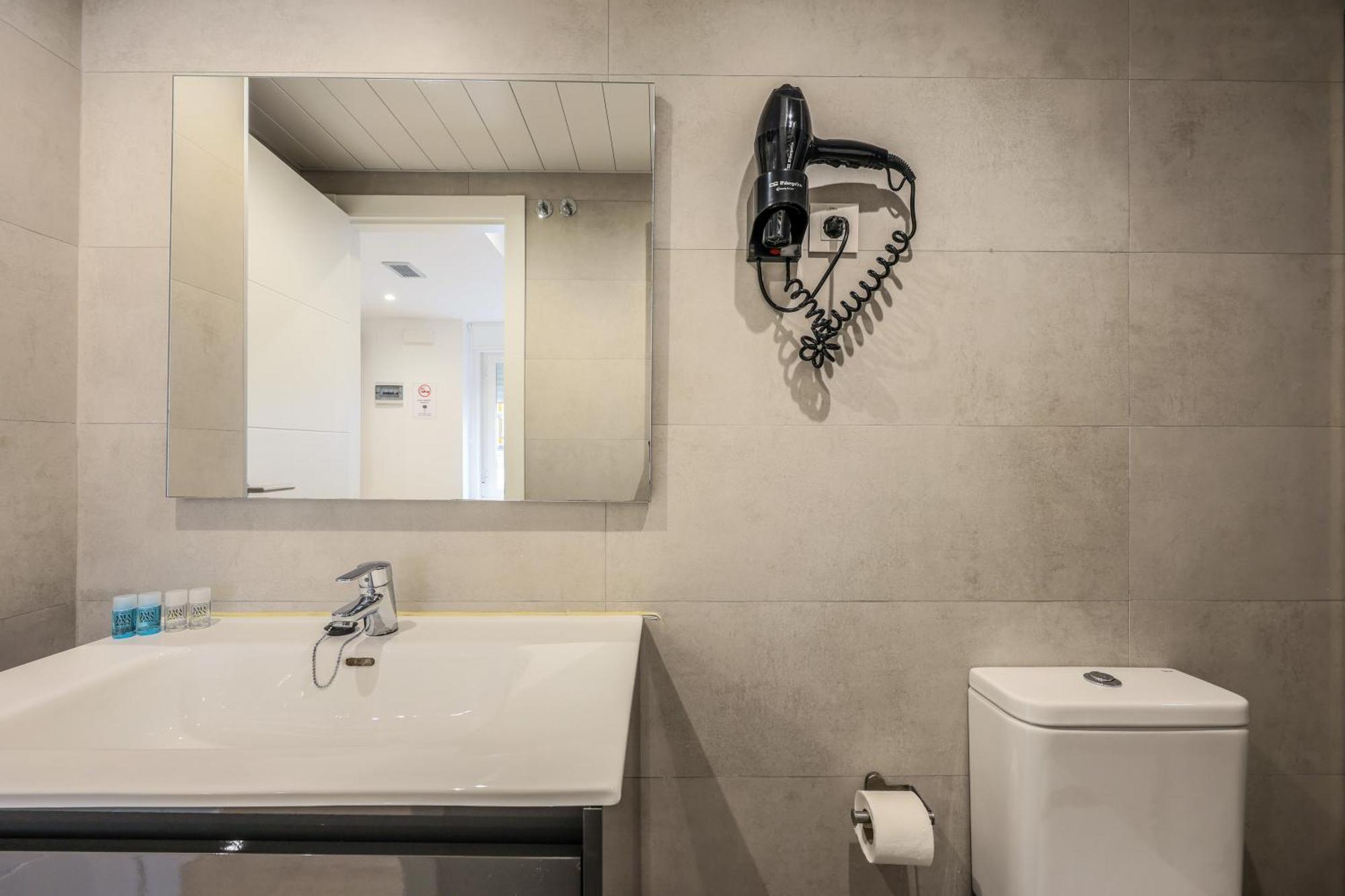 Amazinn Places Blasco De Garay 105 Madrid Ngoại thất bức ảnh
